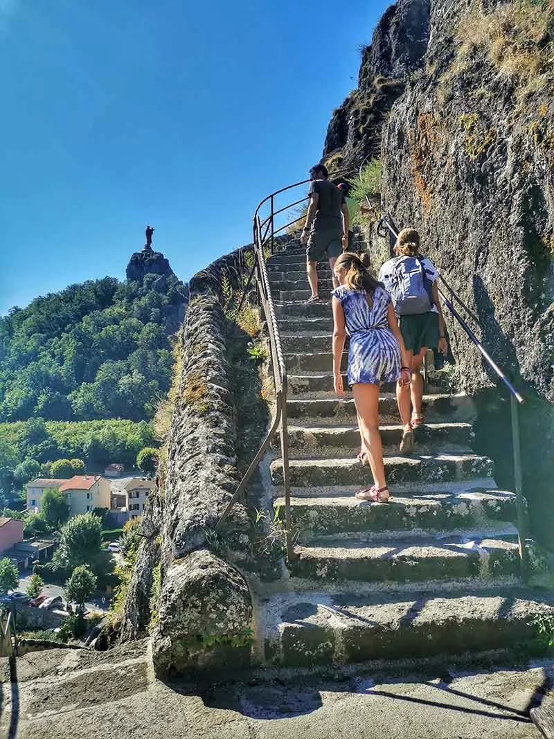 Escaliers du Rocher Saint-Michel d'Aiguilhe en Haute-Loire, Auvergne