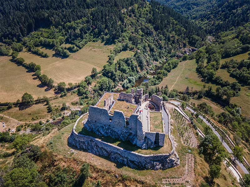 Le château de Beaufort à Goudet en Haute-Loire, Auvergne