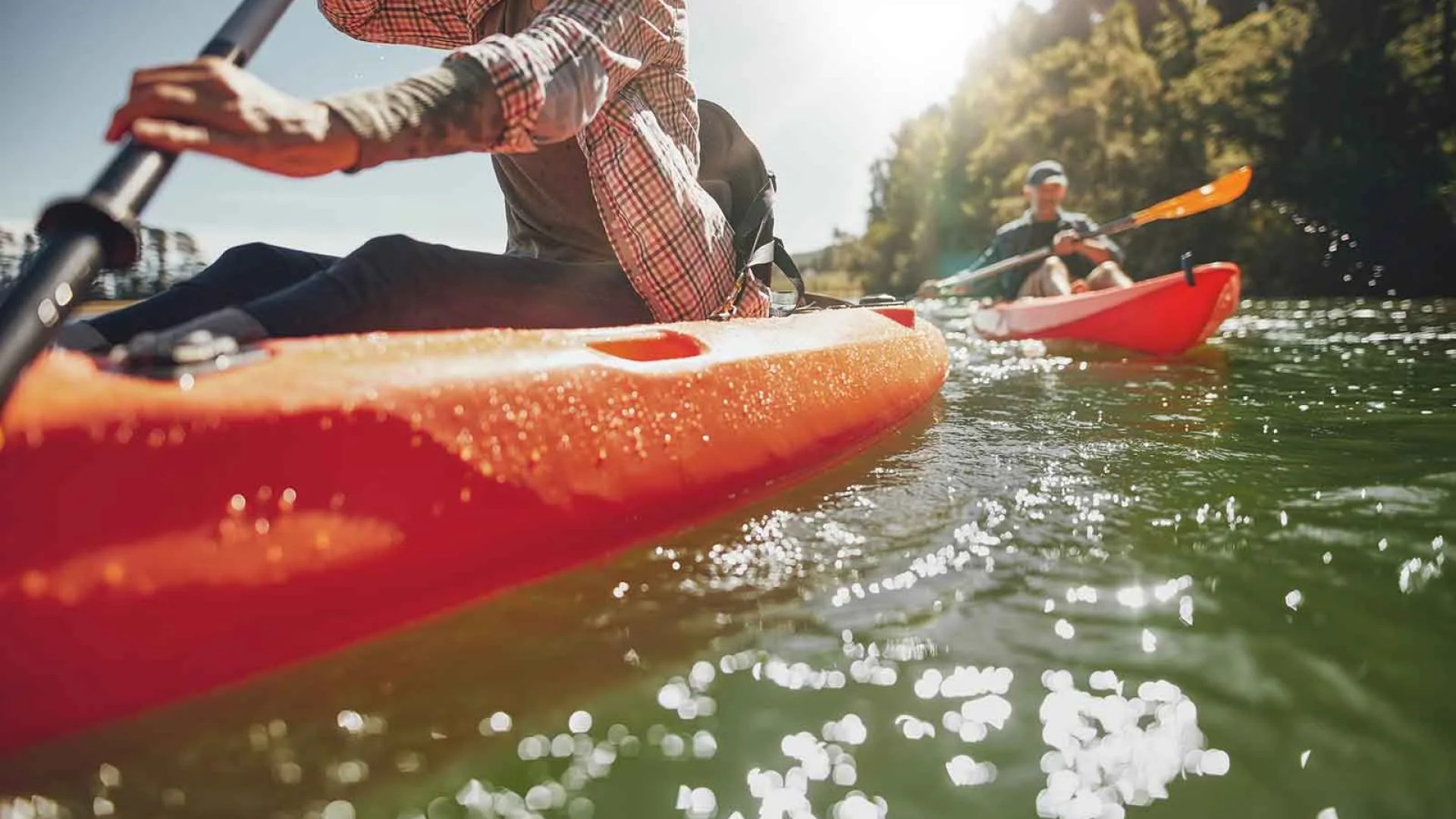 La gente va in kayak nell'Alta Loira