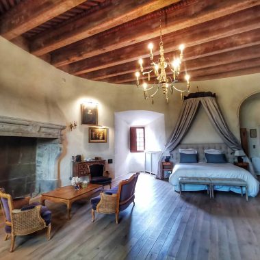 Luxury room of the Saint-Vidal fortress in Haute-Loire