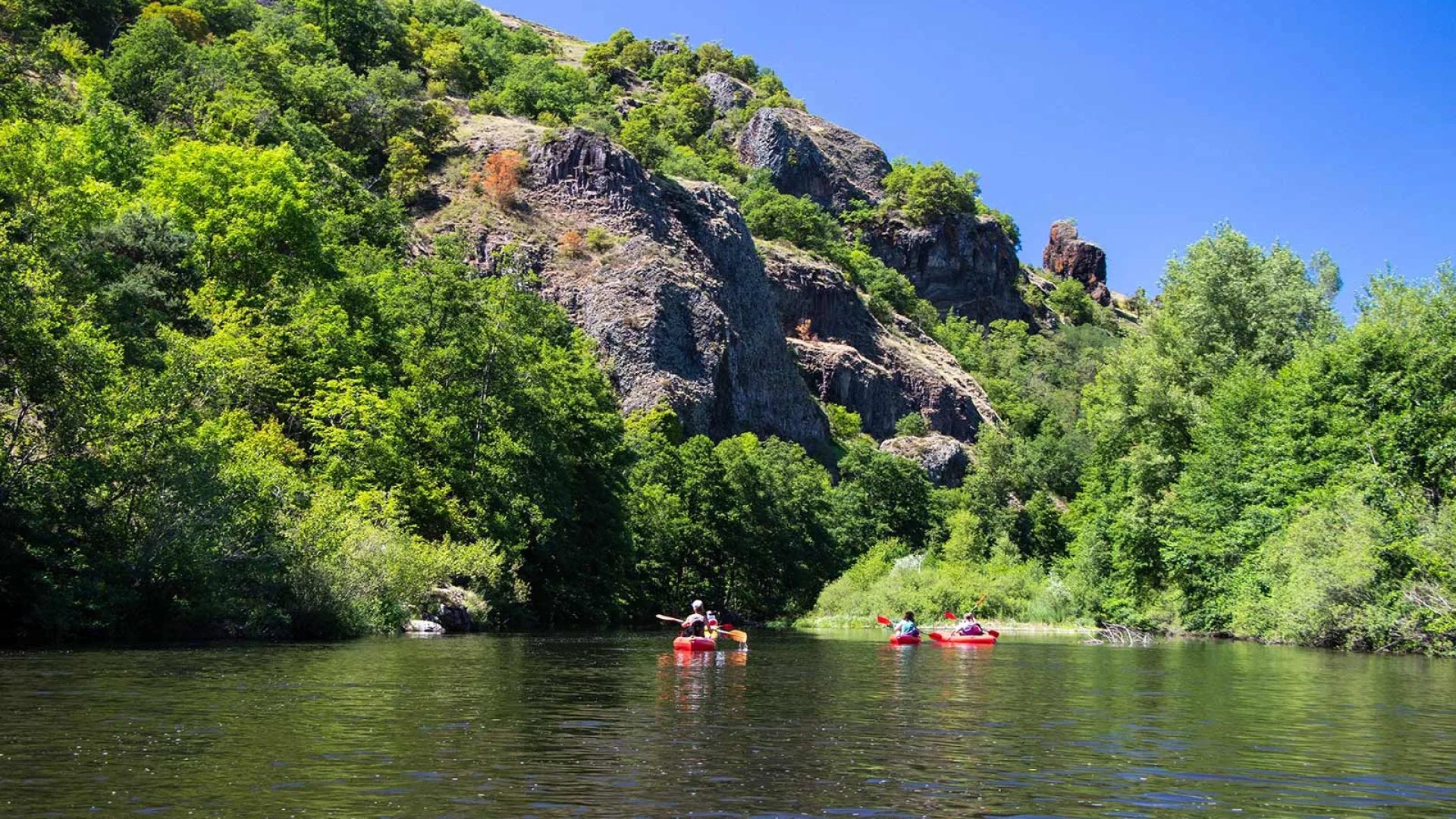 A group of canoes in the Gorges de l'Allier in Haute-Loire, Auvergne