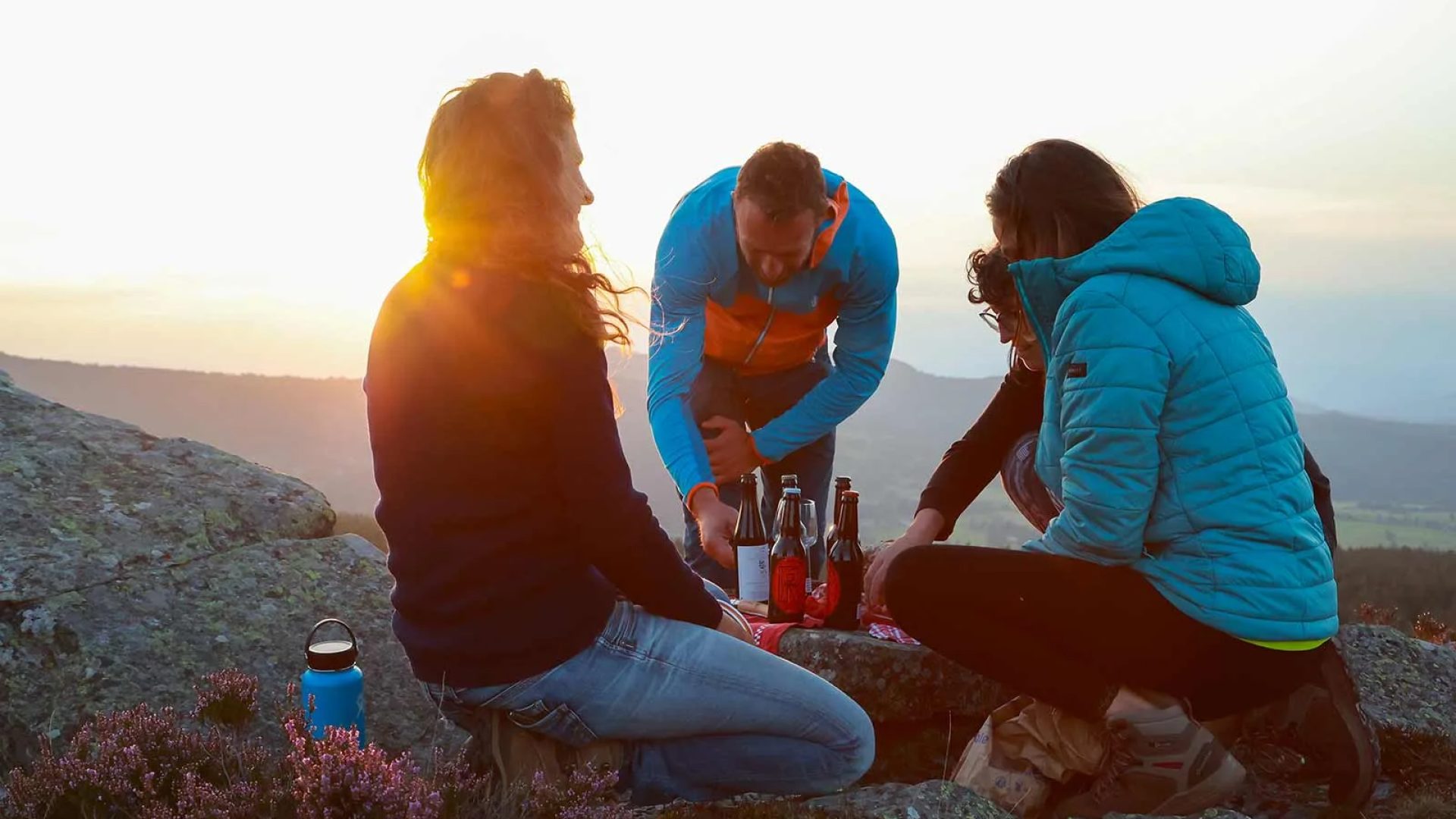 5 plekken om een ​​aperitief te drinken en te genieten van een prachtig uitzicht op onze vulkanen haute-loire auvergne bier apero
