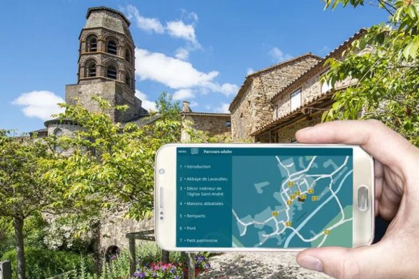 Mobile application Lauvaudieu Blesle Brioude Haute-Loire, around Puy