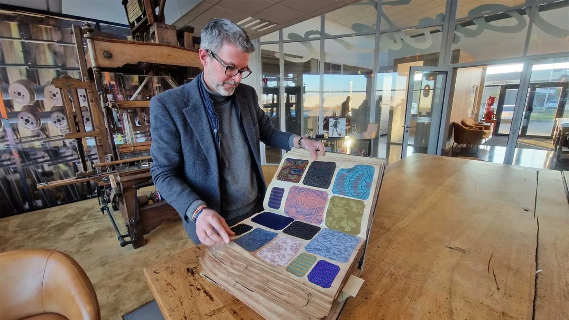 Bedrijf Oriol & Fontanel - Creatie van linten, koorden en luxe textielornamenten in Montfaucon-en-Velay in Haute-Loire, Auvergne